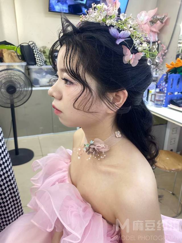 妆容模特