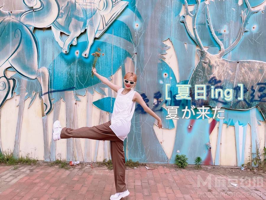 黑白模特