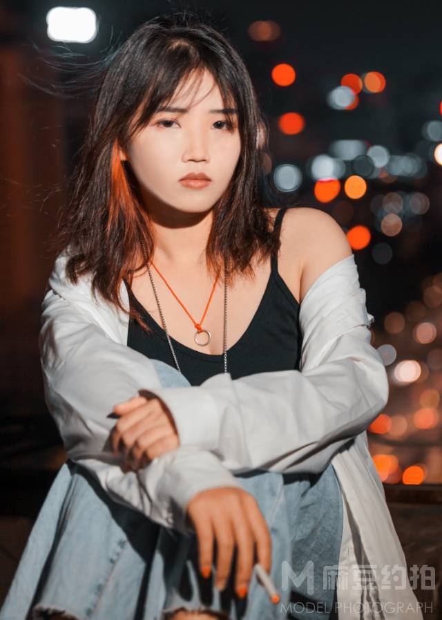 情绪模特