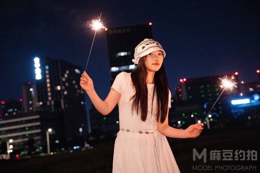 夜景模特