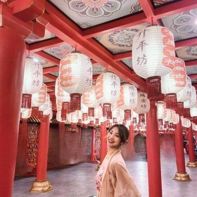 汉服模特