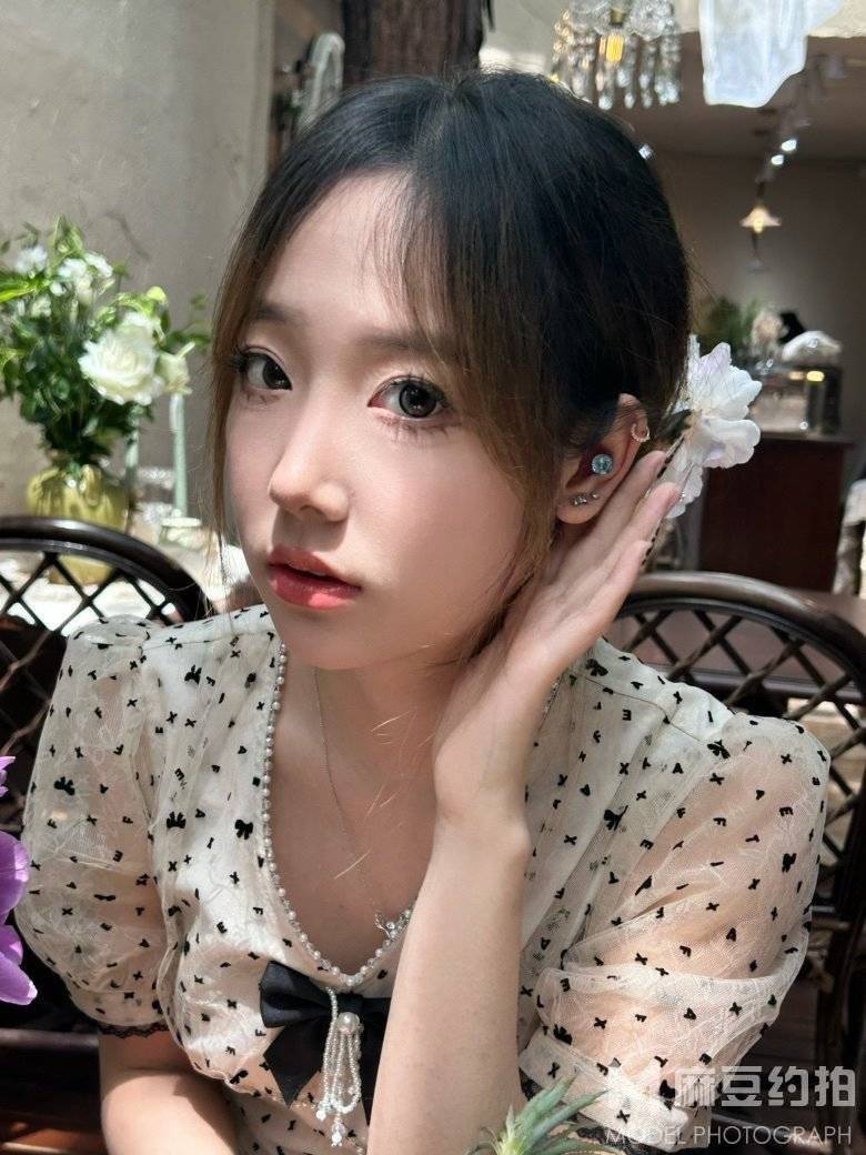 宝丽来模特