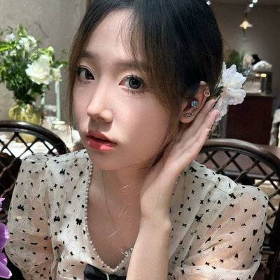 宝丽来模特