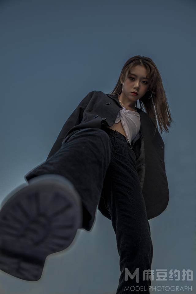 情绪模特