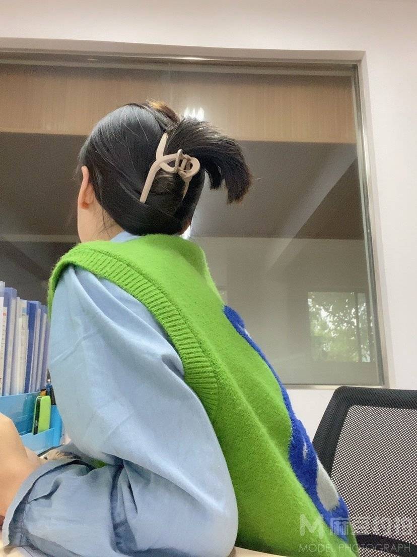 黑白模特