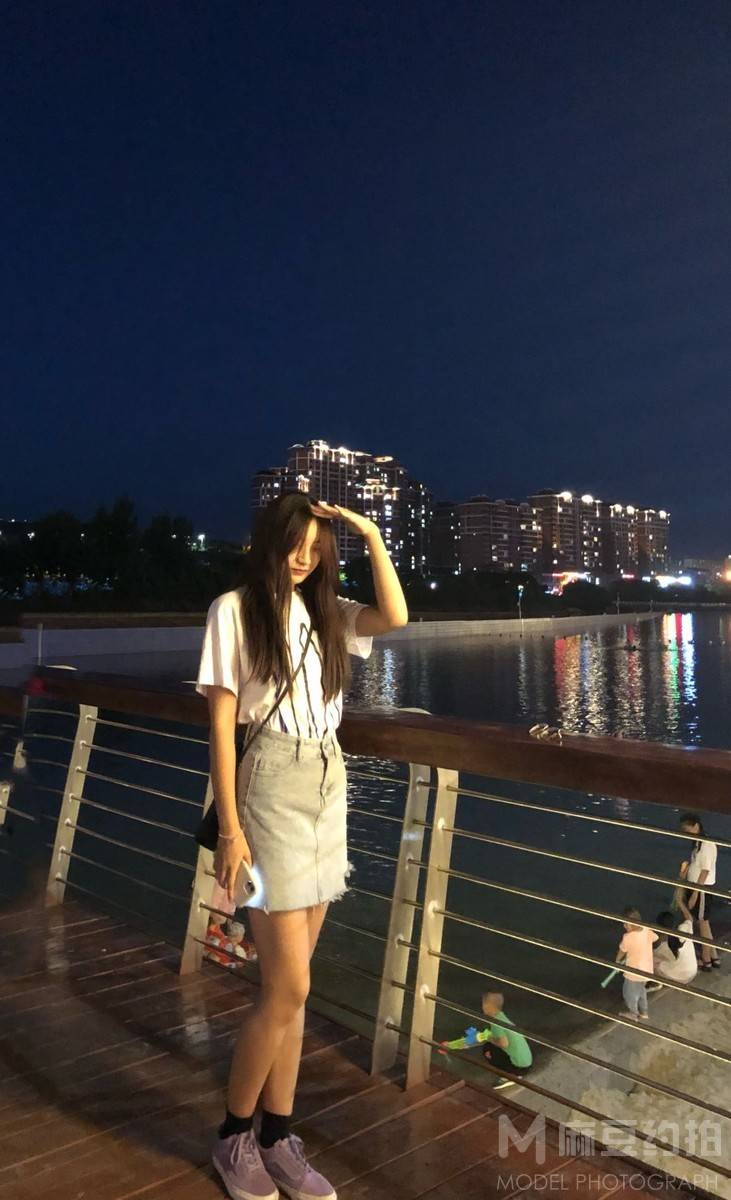 夜景模特