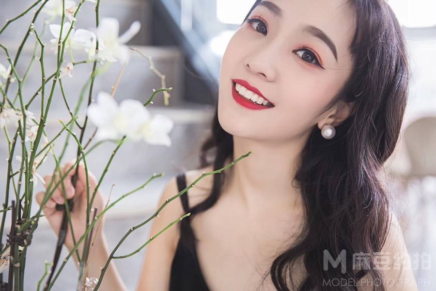 黑白模特