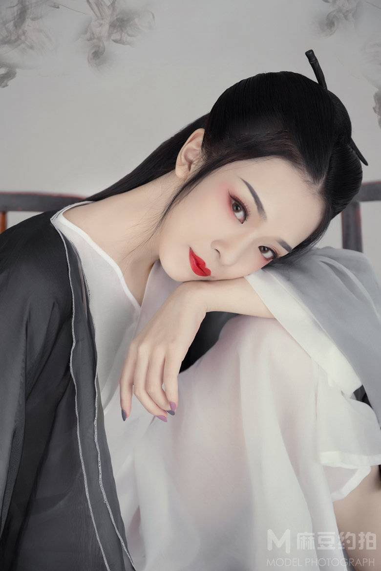 汉服模特