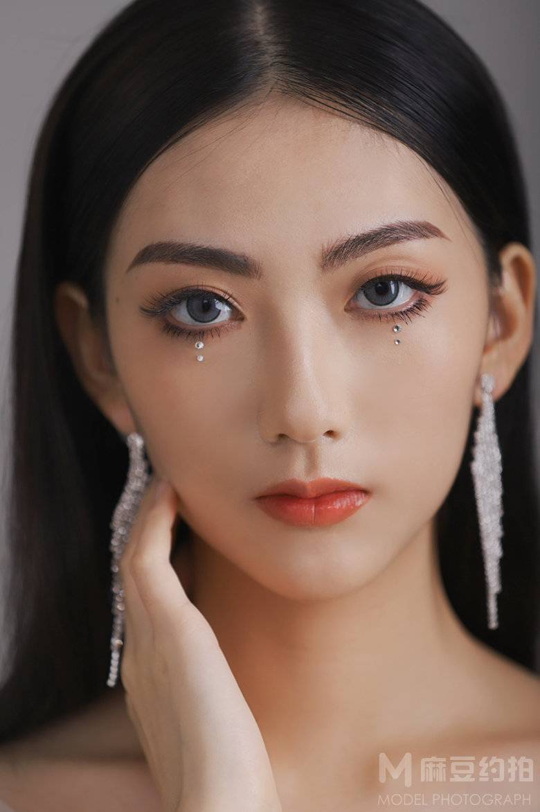 妆容模特