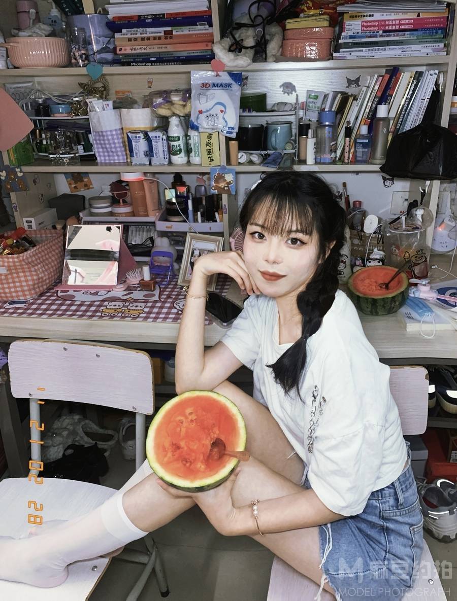 校园模特