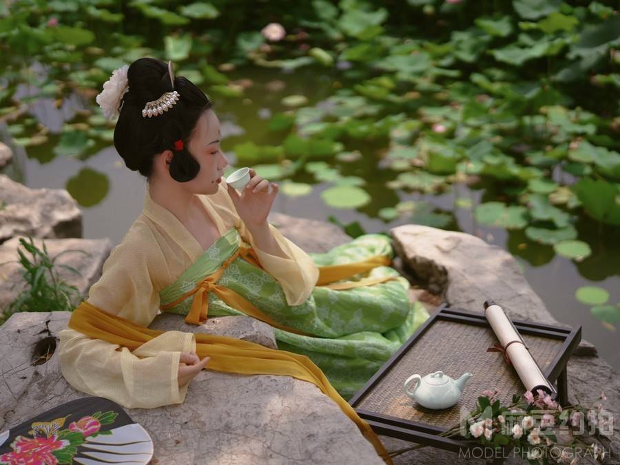 汉服模特