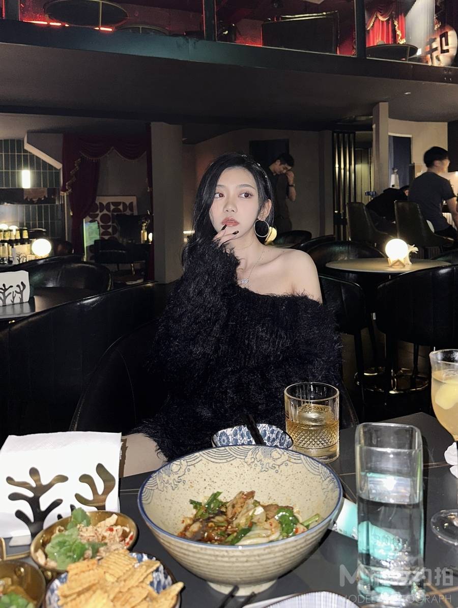 暗黑模特