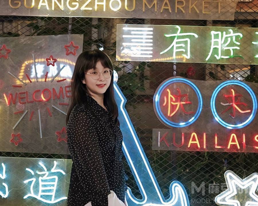夜景模特