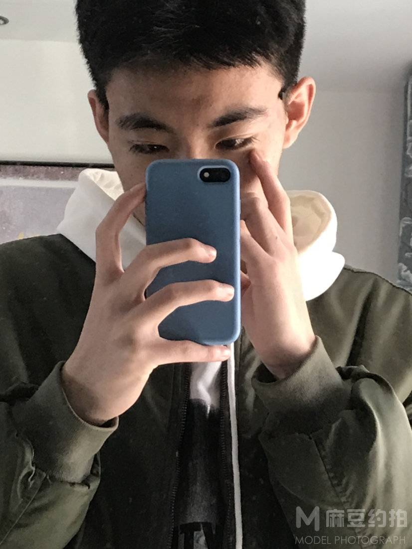 黑白模特