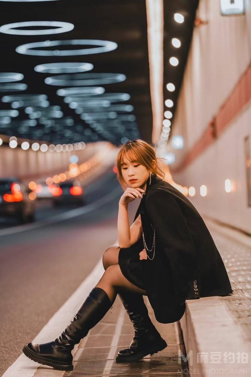 情绪模特