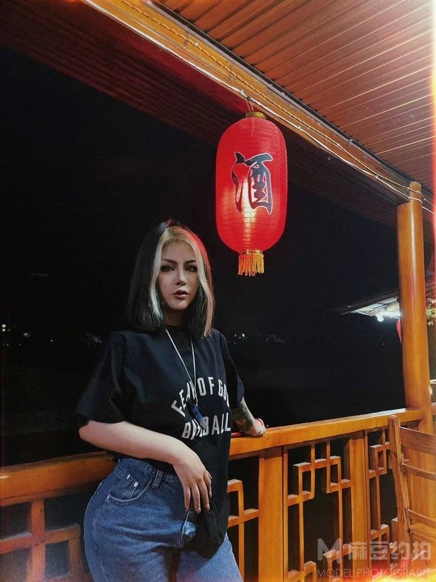妆容模特