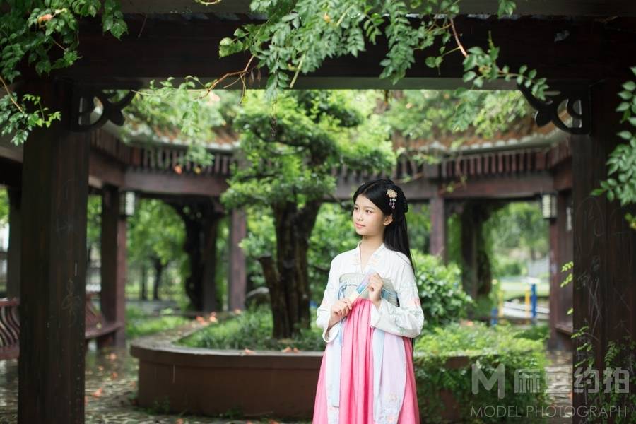 汉服模特