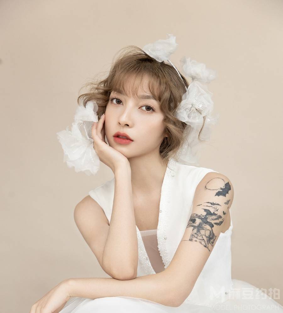 妆容模特