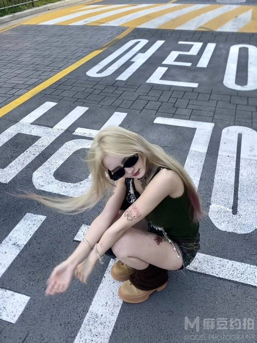 情绪模特