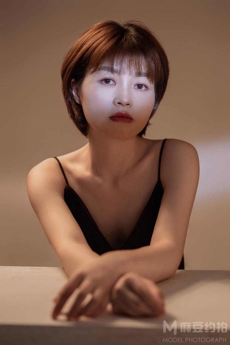 胶片模特