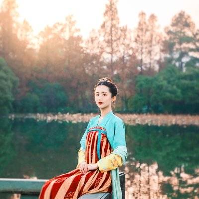 汉服模特