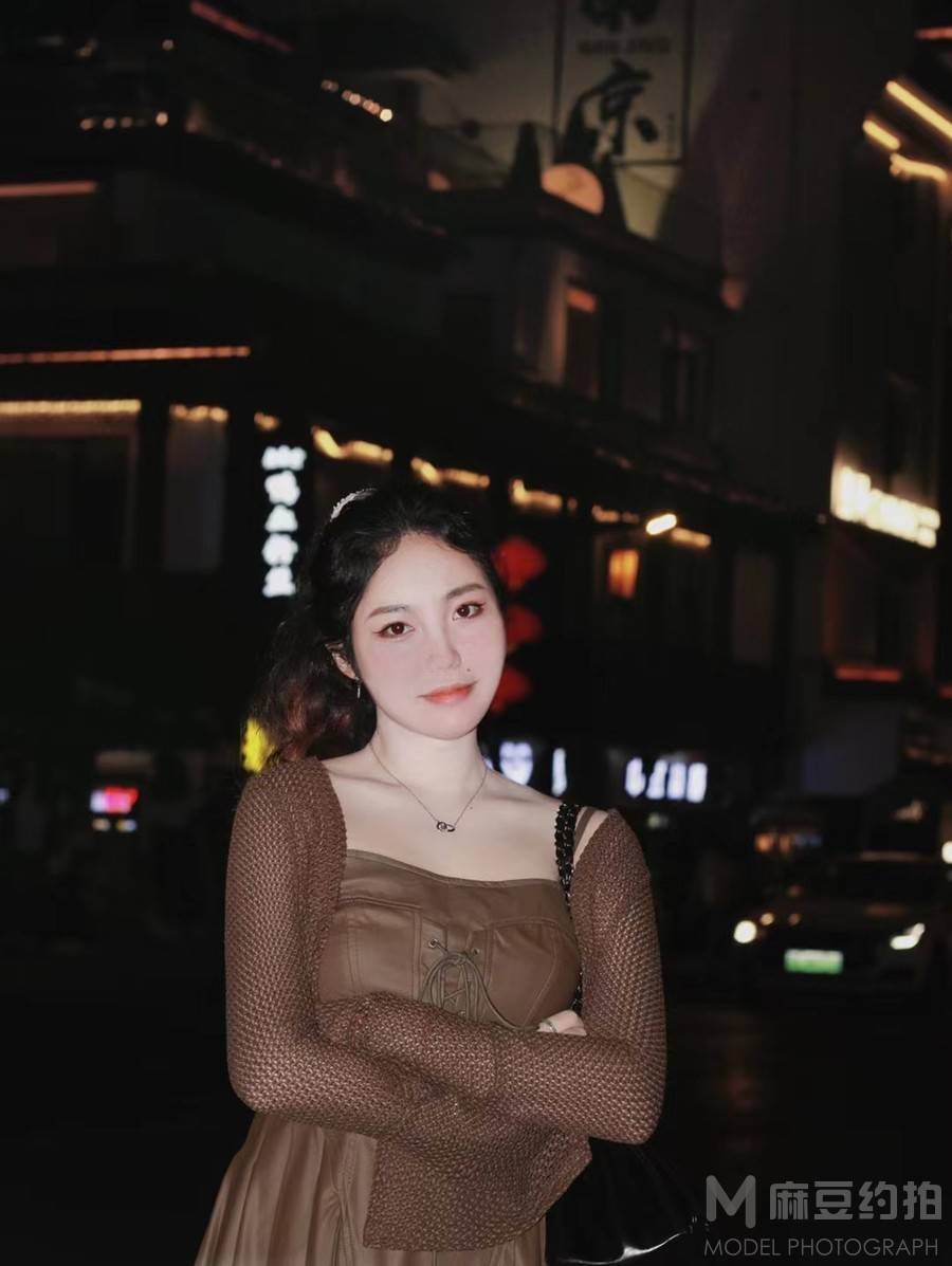 夜景模特