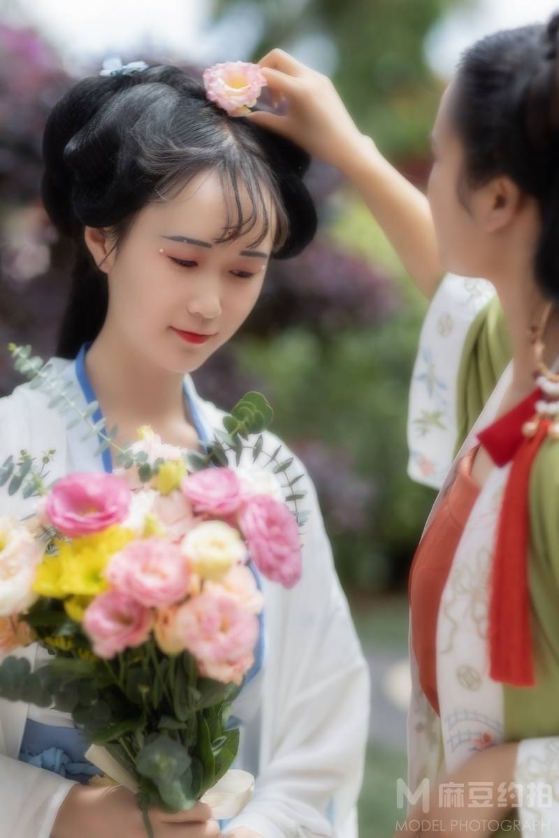 汉服模特