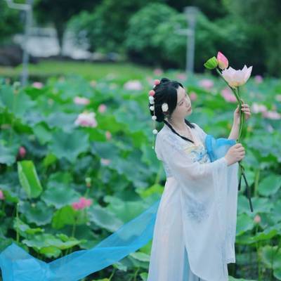汉服模特