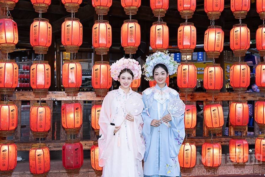 汉服模特