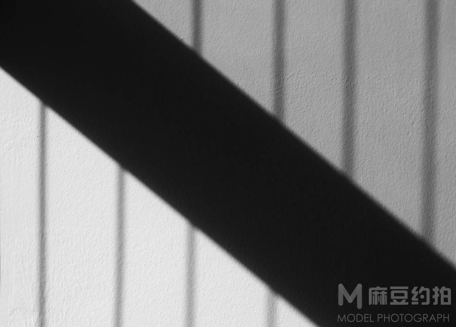 黑白模特