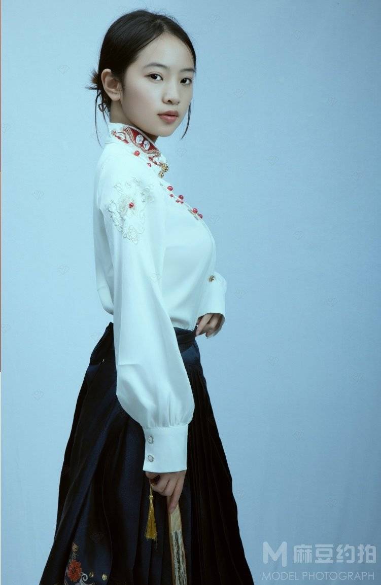 黑白模特