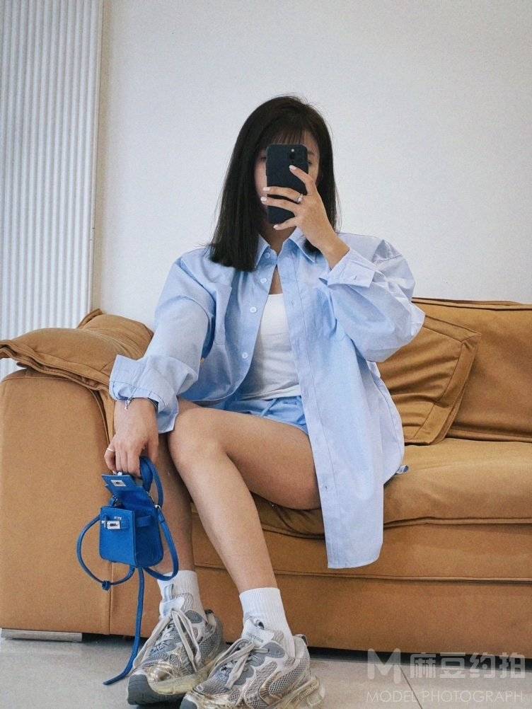 黑白模特