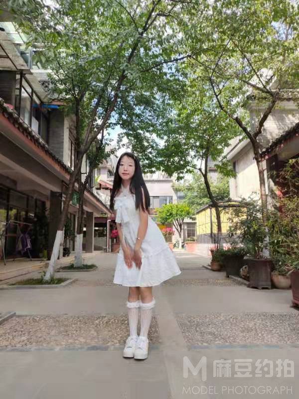 校园模特