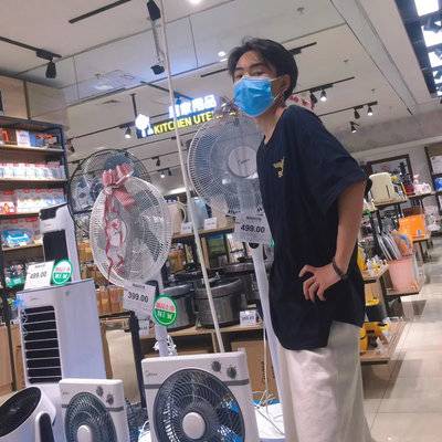 黑白模特