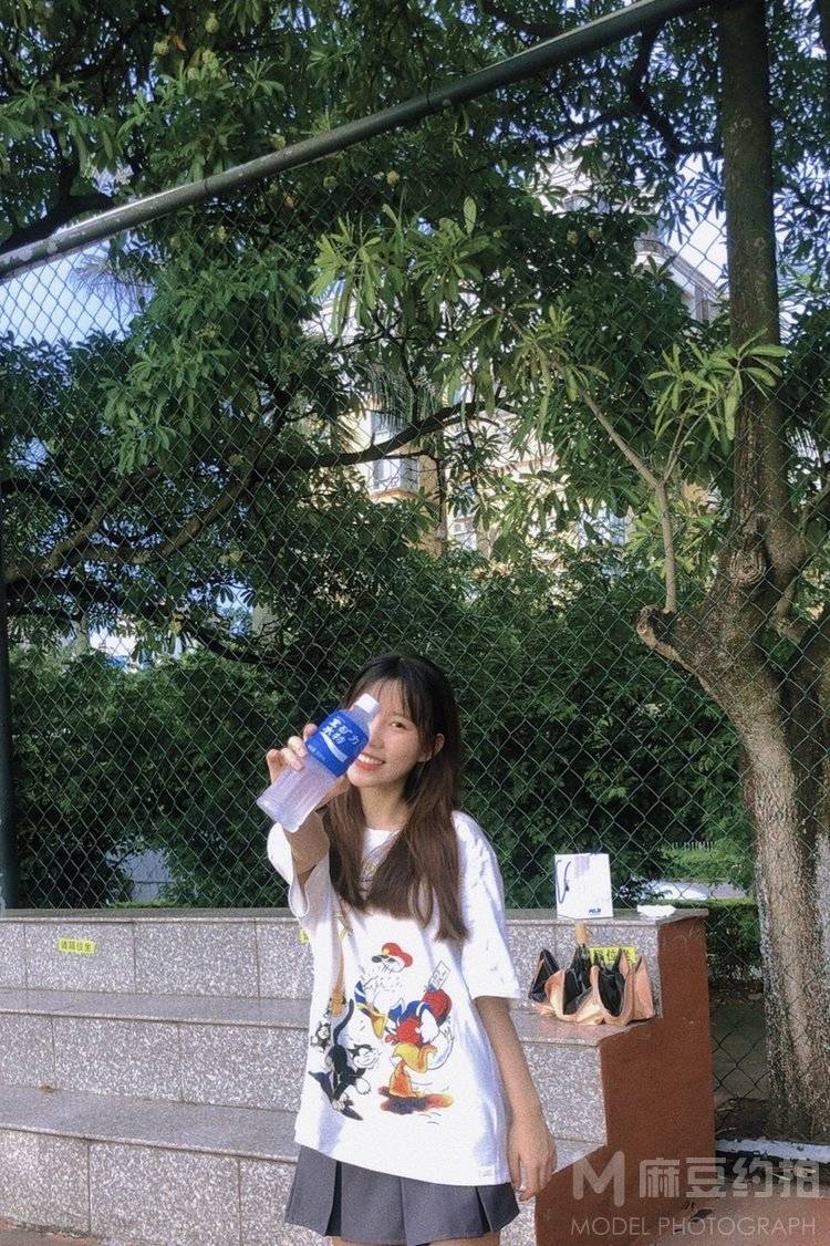 校园模特