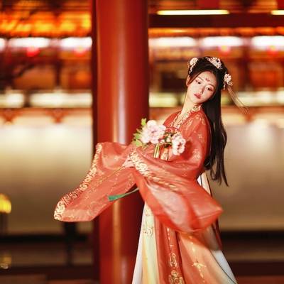 汉服模特