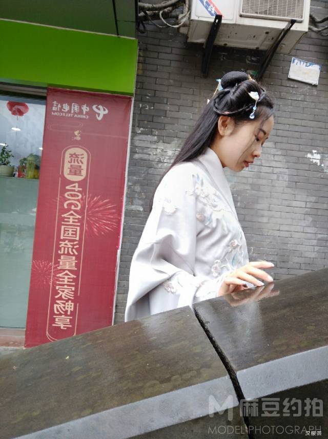汉服模特