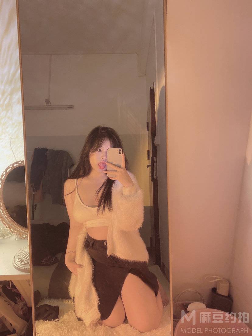 黑白模特