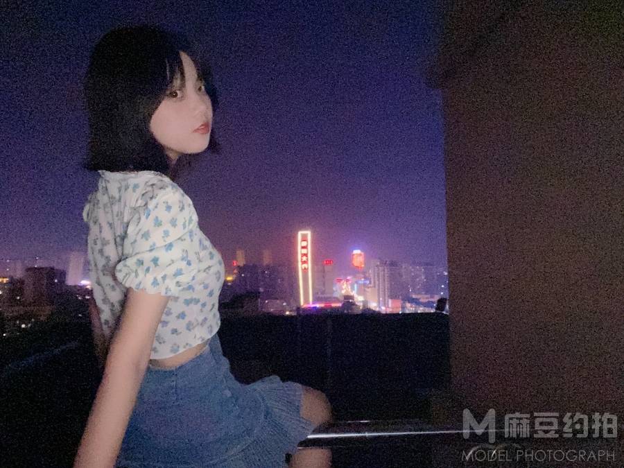 夜景模特