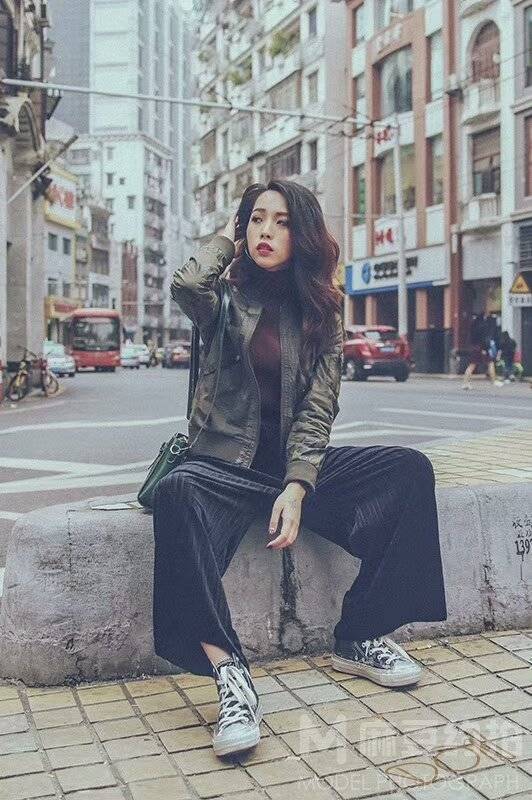 情绪模特