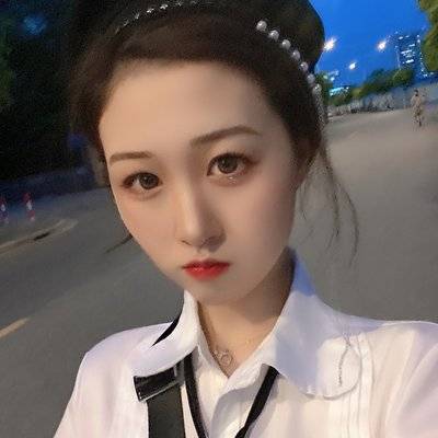 黑白模特