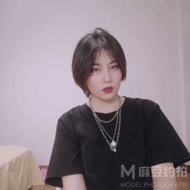 纪实模特