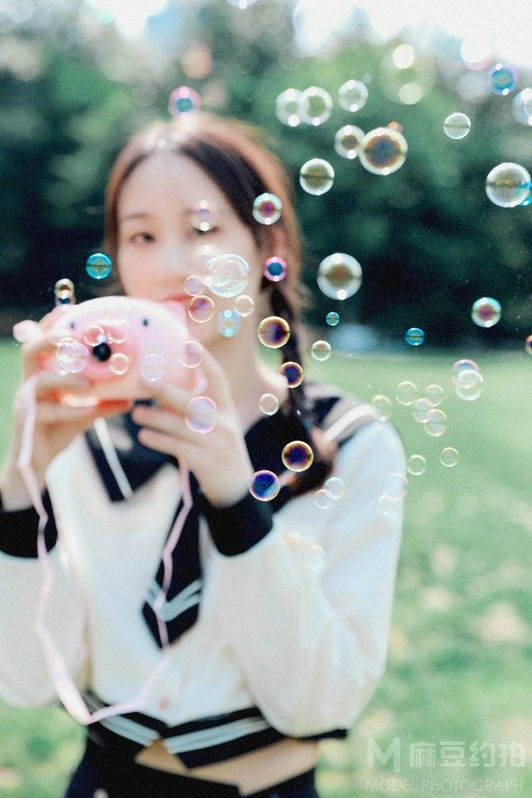 校园模特