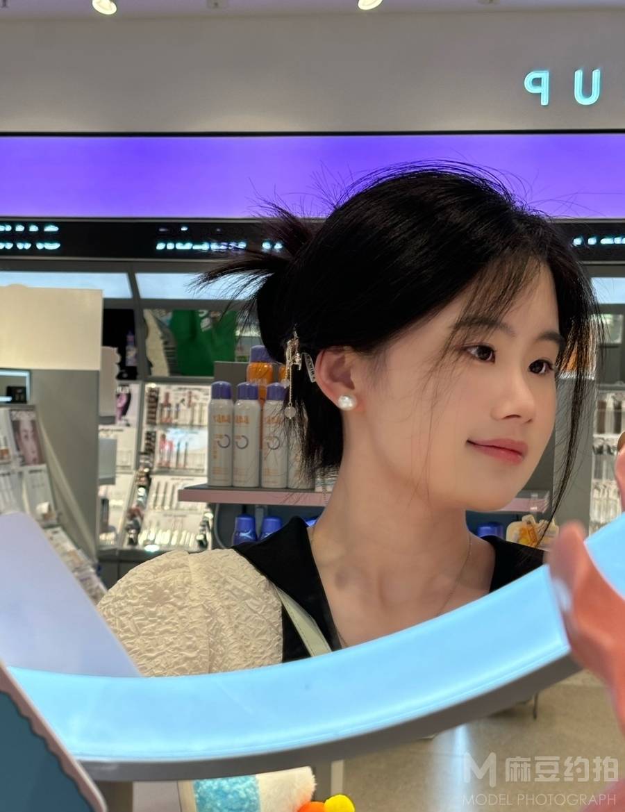 清新模特