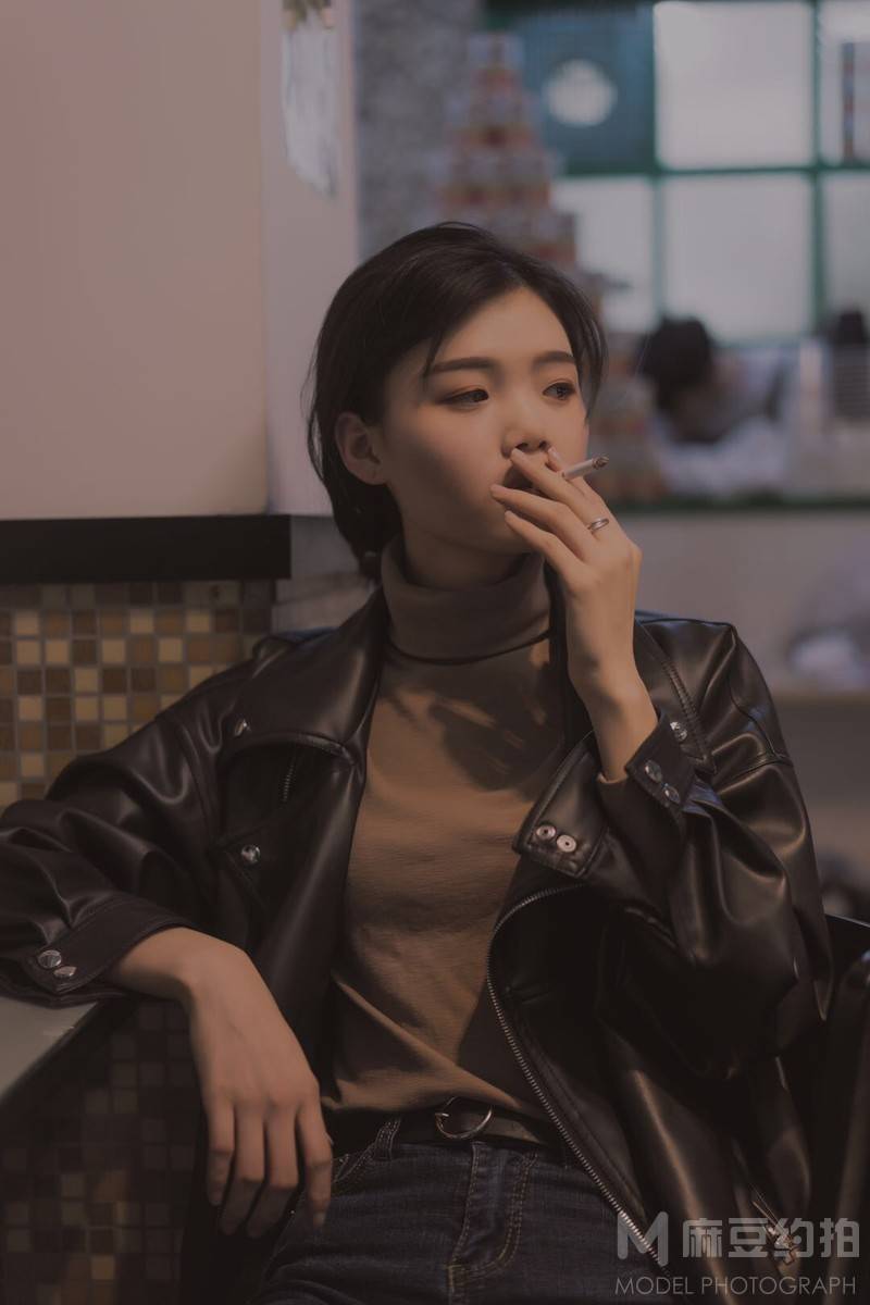 情绪模特