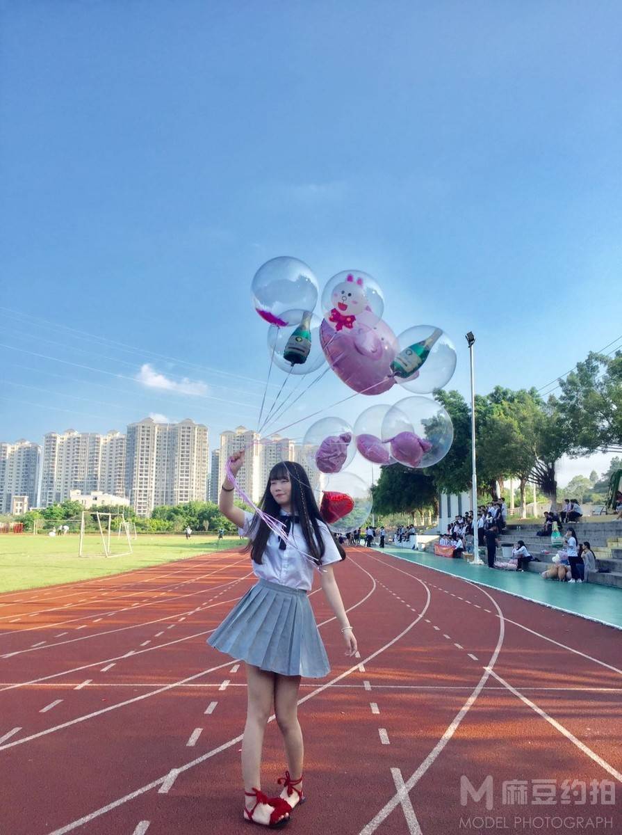 校园模特