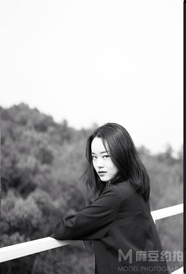 黑白模特
