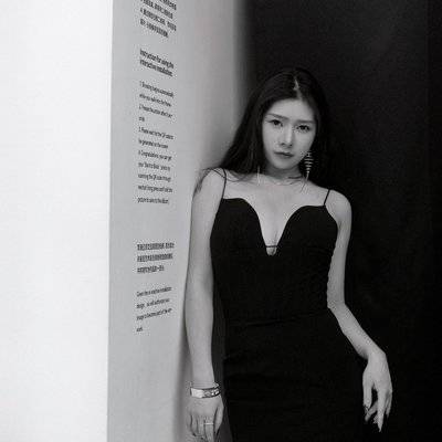 黑白模特