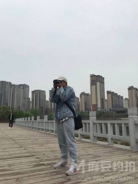 黑白模特