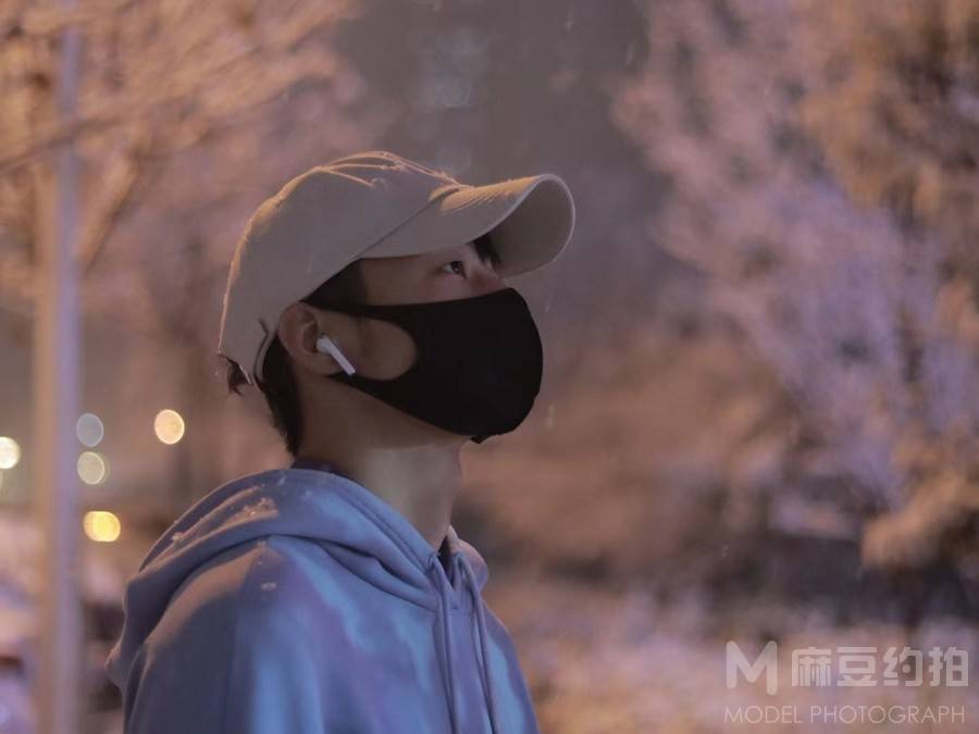 情绪模特